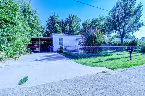 712 SW 81st St, Oklahoma City, OK 73139