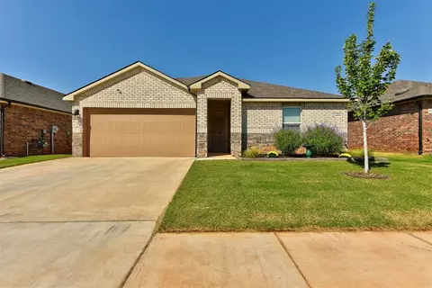 4313 Colt Dr, Mustang, OK 73064