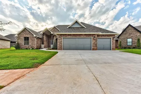 5716 Gold Stone Ct, Mustang, OK 73064