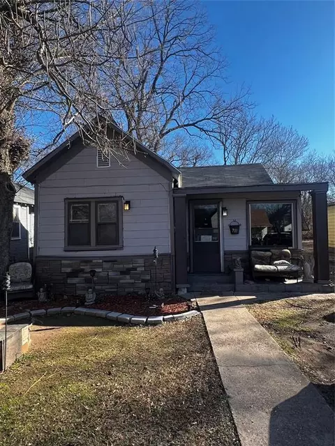 711 N Porter Ave, Okmulgee, OK 74447