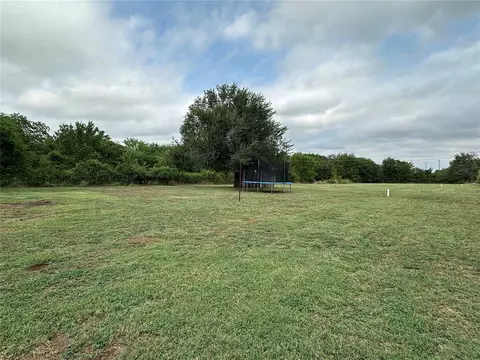 705 E Walnut St, Tecumseh, OK 74873 photo 24