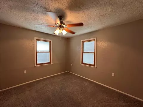 705 E Walnut St, Tecumseh, OK 74873 photo 16