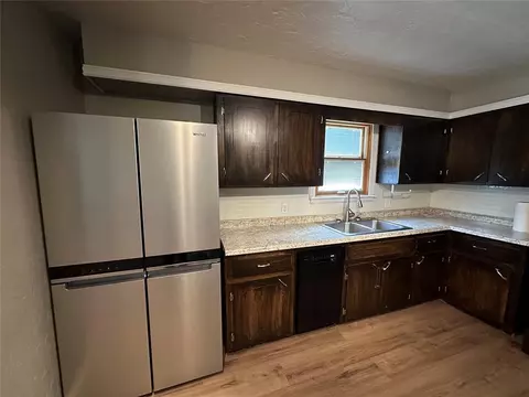705 E Walnut St, Tecumseh, OK 74873 photo 4