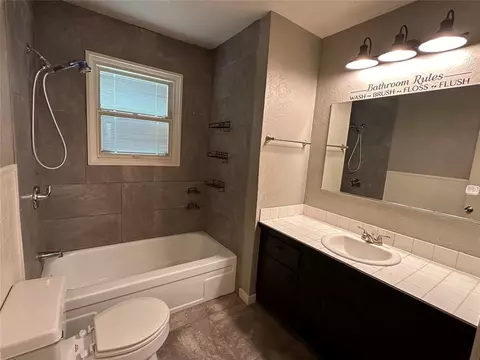 705 E Walnut St, Tecumseh, OK 74873 photo 9
