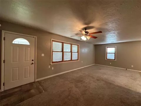 705 E Walnut St, Tecumseh, OK 74873 photo 19