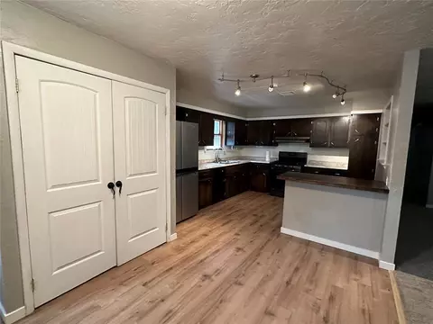 705 E Walnut St, Tecumseh, OK 74873 photo 8