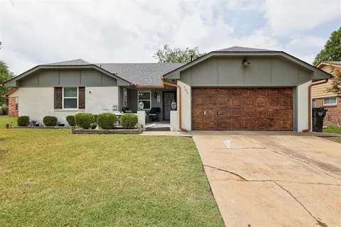 705 N Patterson Dr, Moore, OK 73160