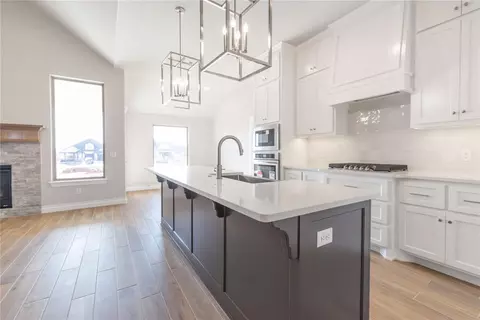3225 Poppey Ln, Edmond, OK 73012