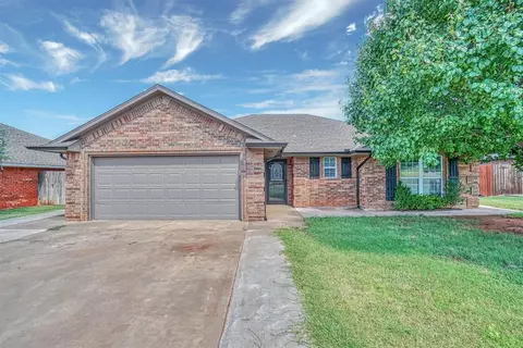320 Mary Dr, Elk City, OK 73644