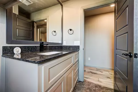 1316 NE 33rd Ter, Moore, OK 73160 photo 36