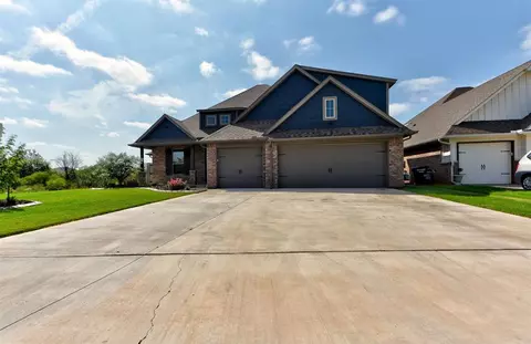 1316 NE 33rd Ter, Moore, OK 73160 photo 2
