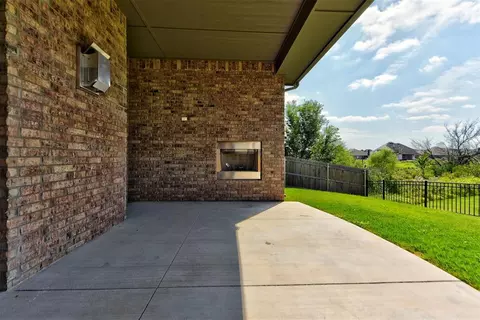1316 NE 33rd Ter, Moore, OK 73160 photo 48
