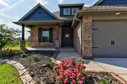 1316 NE 33rd Ter, Moore, OK 73160 photo 4