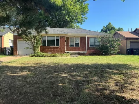 7201 NW 44th St, Bethany, OK 73008