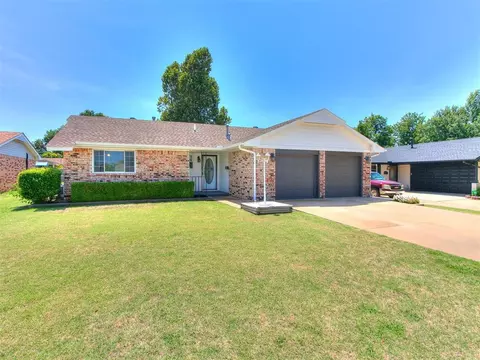 213 Holbrook Dr, El Reno, OK 73036