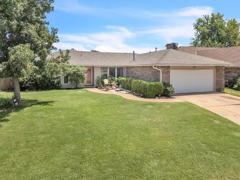 100 N Grand Fork Dr, Edmond, OK 73003