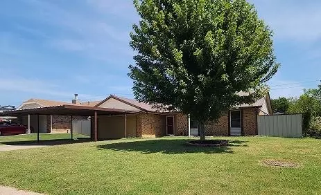 450 Echo Ln, Harrah, OK 73045