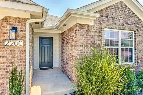 2200 Champoli Dr, Choctaw, OK 73020