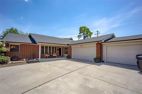 2000 Ridgewood Dr, Moore, OK 73160