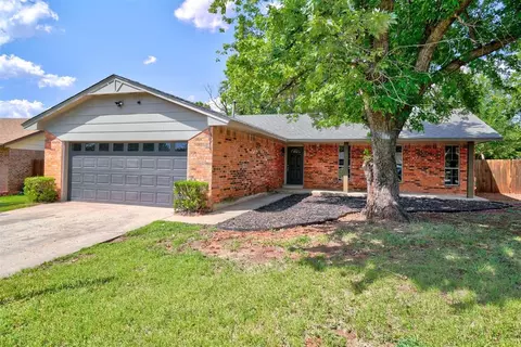 3913 Oak Valley Rd, Oklahoma City, OK 73135