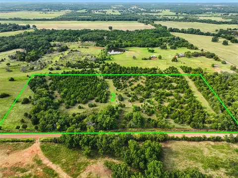 2 E 930th Rd, Chandler, OK 74834