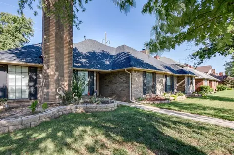 6913 N Spinnaker Ln, Oklahoma City, OK 73116