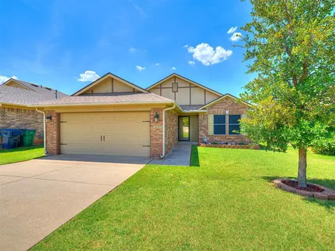 18505 Rastro Dr, Edmond, OK 73012