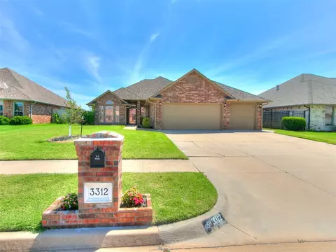 3312 Pin Oak Rd, Moore, OK 73170