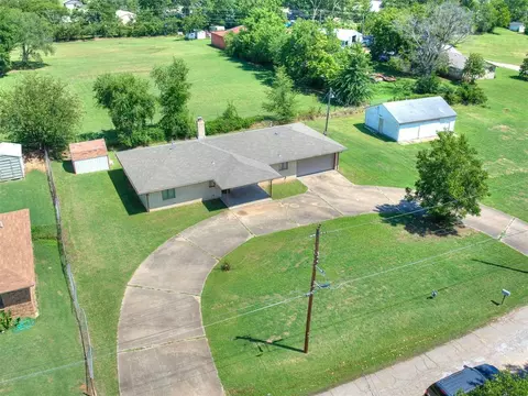 703 E Park St, Tecumseh, OK 74873 photo 31