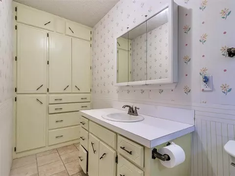 703 E Park St, Tecumseh, OK 74873 photo 19