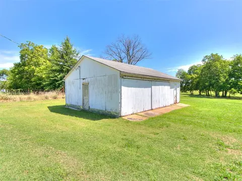 703 E Park St, Tecumseh, OK 74873 photo 34