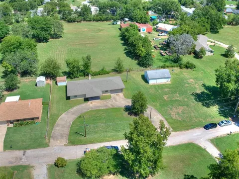 703 E Park St, Tecumseh, OK 74873 photo 32