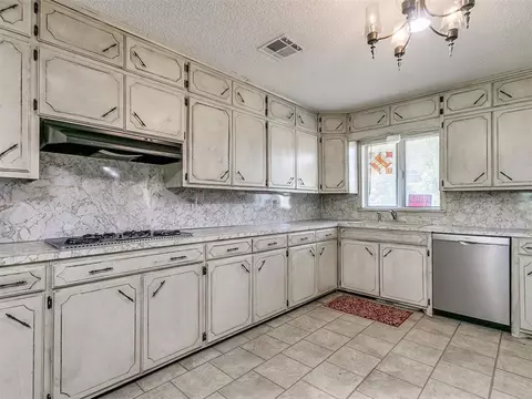703 E Park St, Tecumseh, OK 74873 photo 6