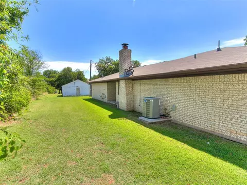 703 E Park St, Tecumseh, OK 74873 photo 36