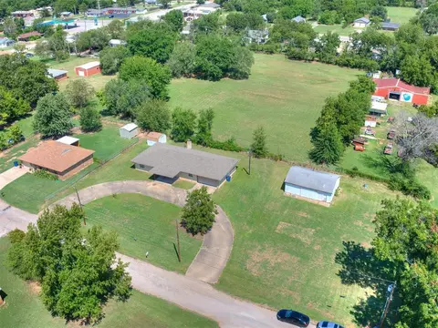 703 E Park St, Tecumseh, OK 74873 photo 33
