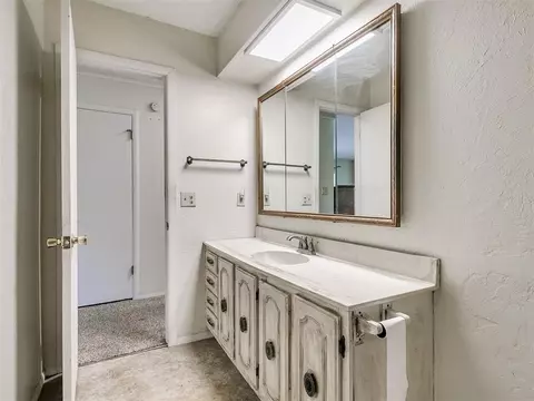 703 E Park St, Tecumseh, OK 74873 photo 13