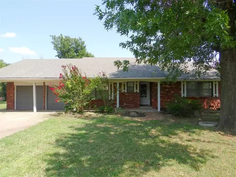 9720 Bartlett Dr, Oklahoma City, OK 73131