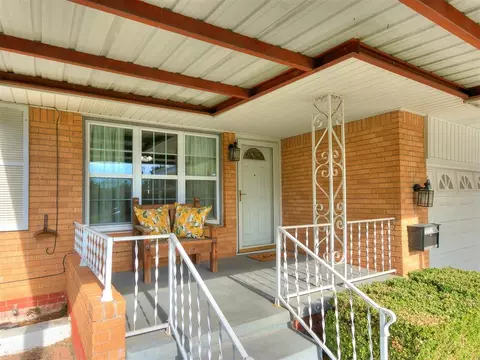 4404 Woodedge Dr, Del City, OK 73115