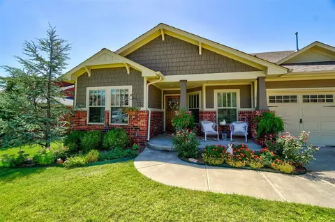 4832 October Dr, Edmond, OK 73034 photo 2