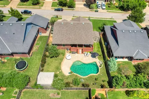 4832 October Dr, Edmond, OK 73034 photo 4