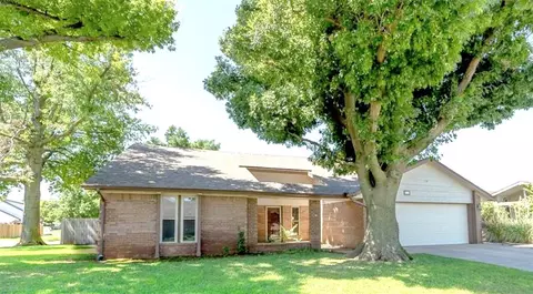 7200 Skylark Ln, Oklahoma City, OK 73162