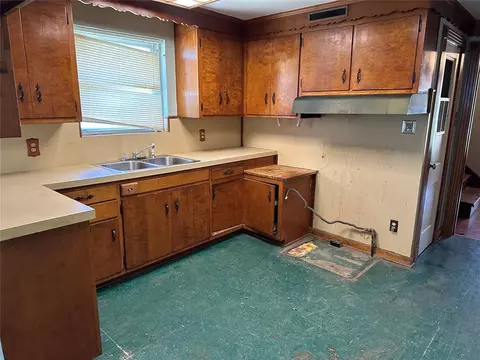 1111 E Noble Ave, Guthrie, OK 73044 photo 21