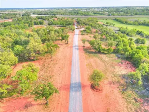 1200 Jerzee Mae Rd, Blanchard, OK 73010