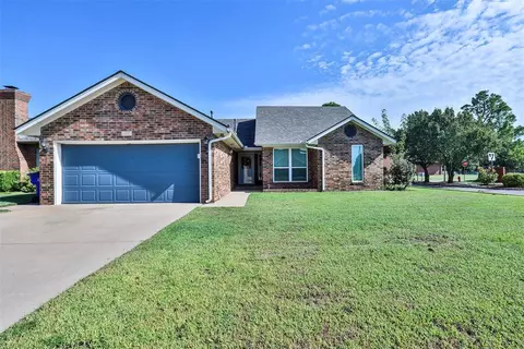 2421 Cimarron Dr, Norman, OK 73071