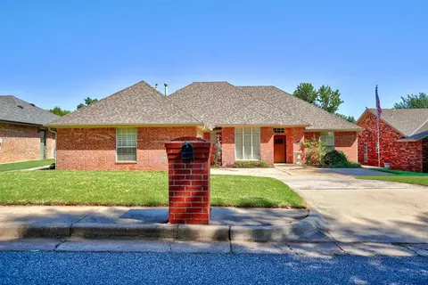 1329 Smiling Hill Blvd, Edmond, OK 73013