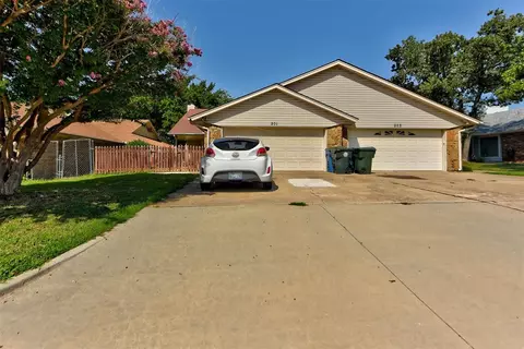 201 Park Pl, Midwest City, OK 73110