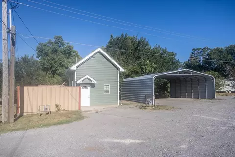 123 E 3rd St, Hydro, OK 73048 photo 2