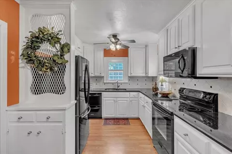 1630 NW 42nd Pl, Oklahoma City, OK 73118