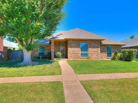 821 NW 142nd St, Edmond, OK 73013