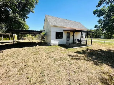 1022 D St, Snyder, OK 73566